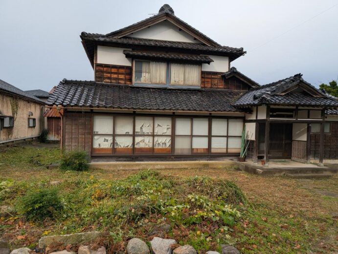 かほく市長柄町８DK